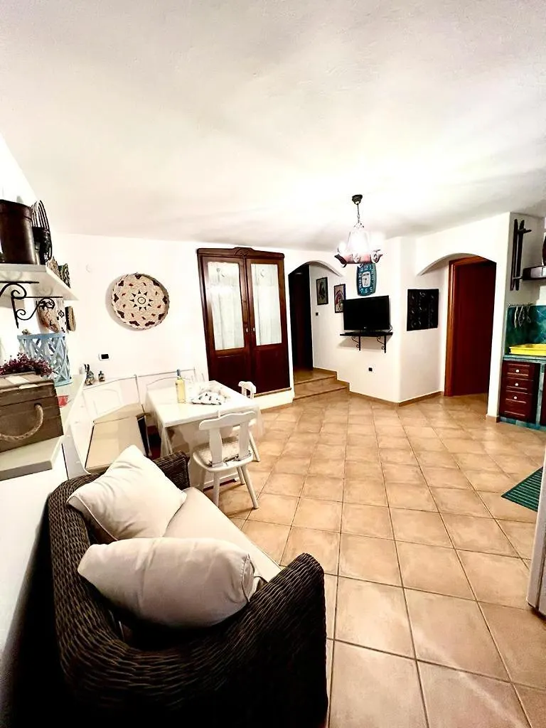 Casa de Férias Villa Degli Angeli - Appartamento Portopinetto Porto Pino
