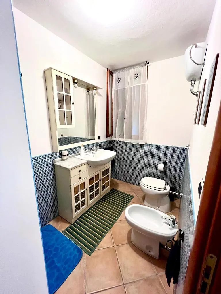 Casa de Férias Villa Degli Angeli - Appartamento Portopinetto Porto Pino